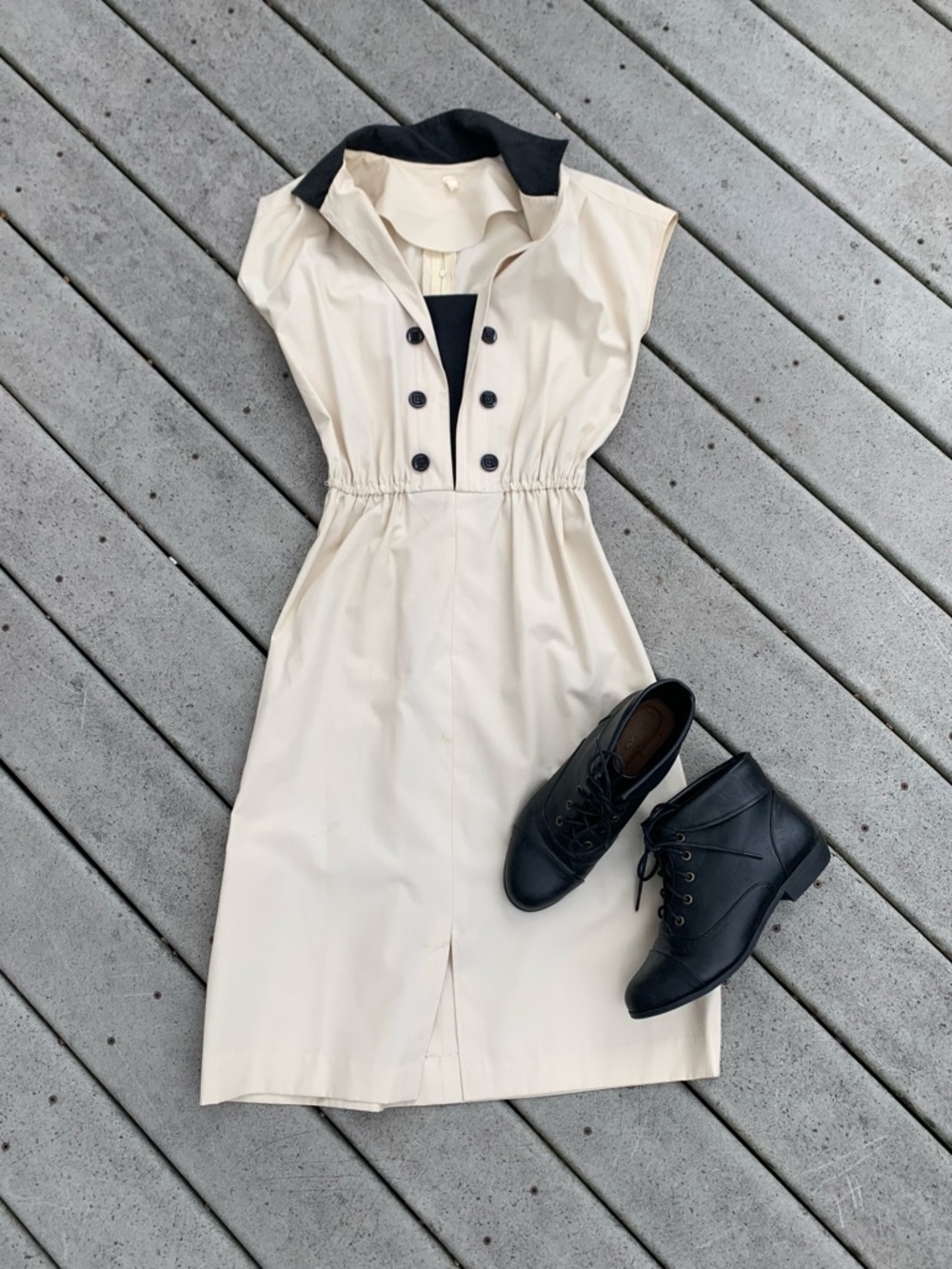 Vintage Cap Sleeve Military Dress | 80s Double Buttoned A-Line Midi Dress - Picture 2 of 9